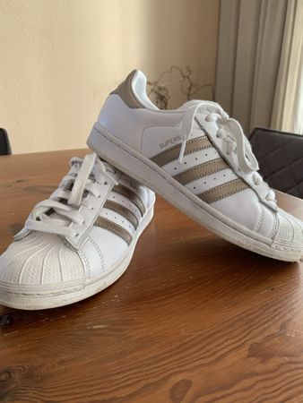 Adidas Superstar Gr. 38 Weiss Gold Schuhe Sneakers