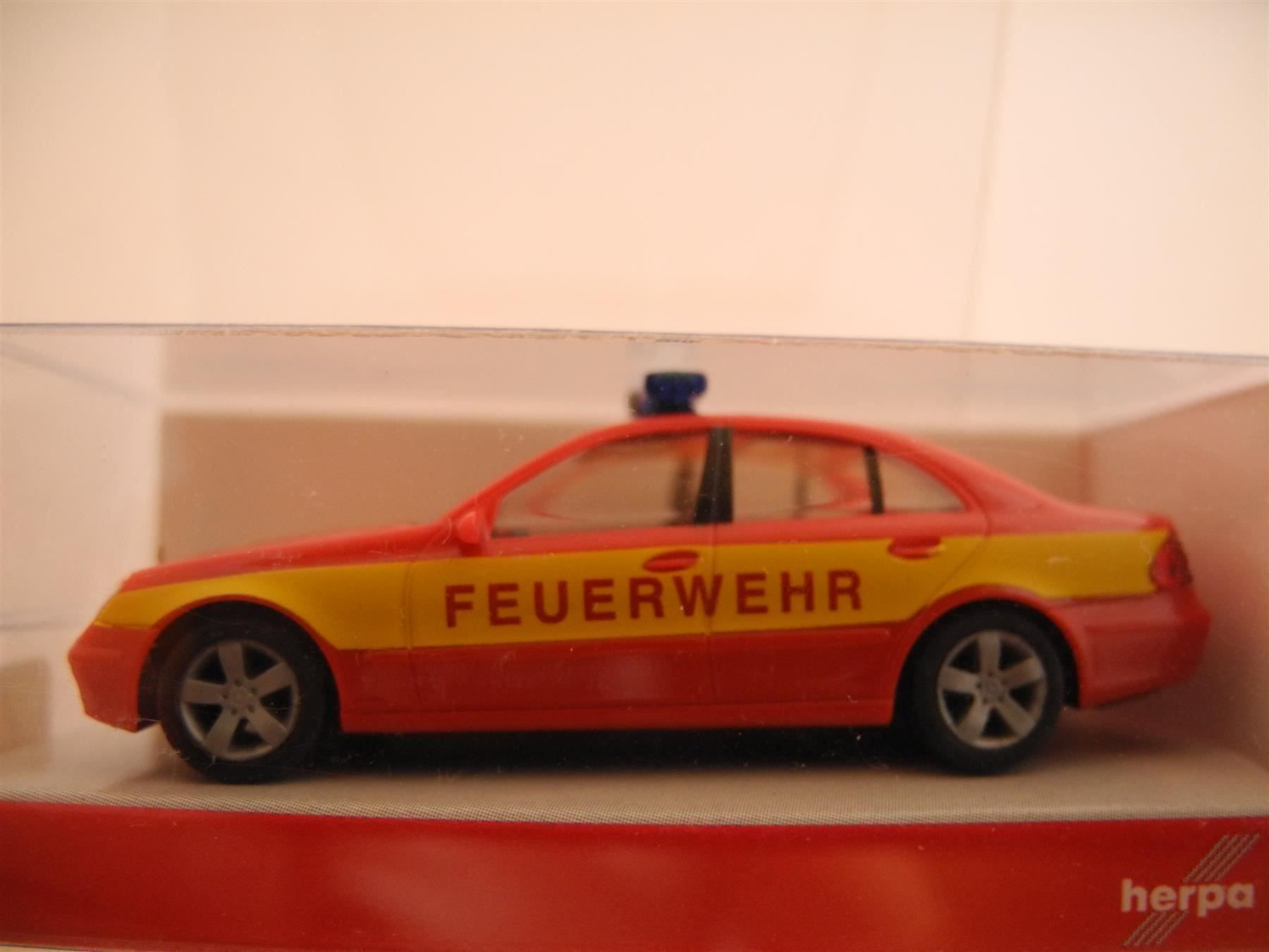 Herpa Voitures modèles: Herpa 045971 MB E-Klasse "FW", Nr. u94 – Neuf avec emballage d'origine à Kottwil par Crazyrolf 1