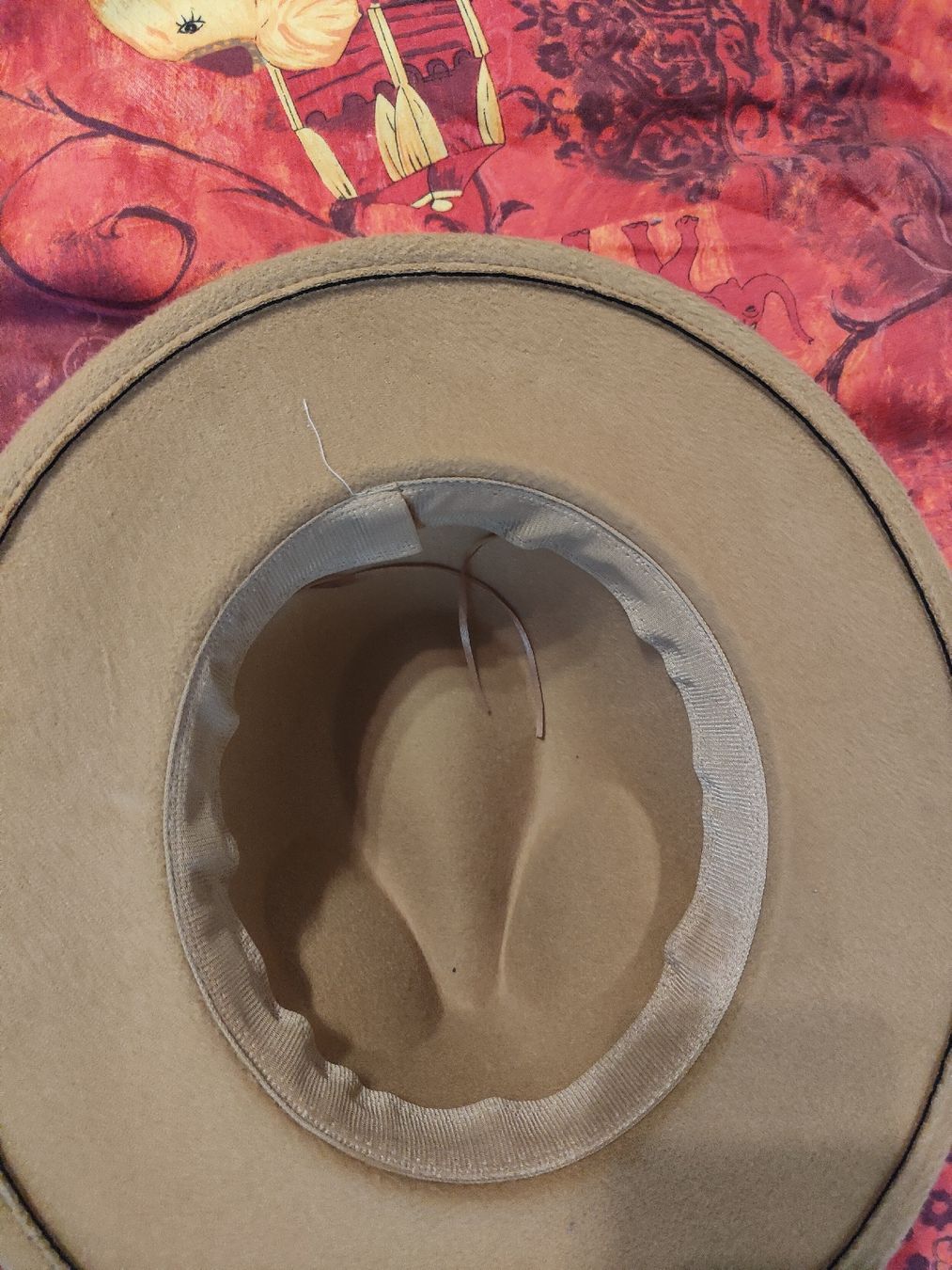 Copricapi, berretti & cappellini: Cowboy Hut mit Perlenband – Nuovo (secondo la descrizione) da Wetzikon ZH venduto da chlee2 2