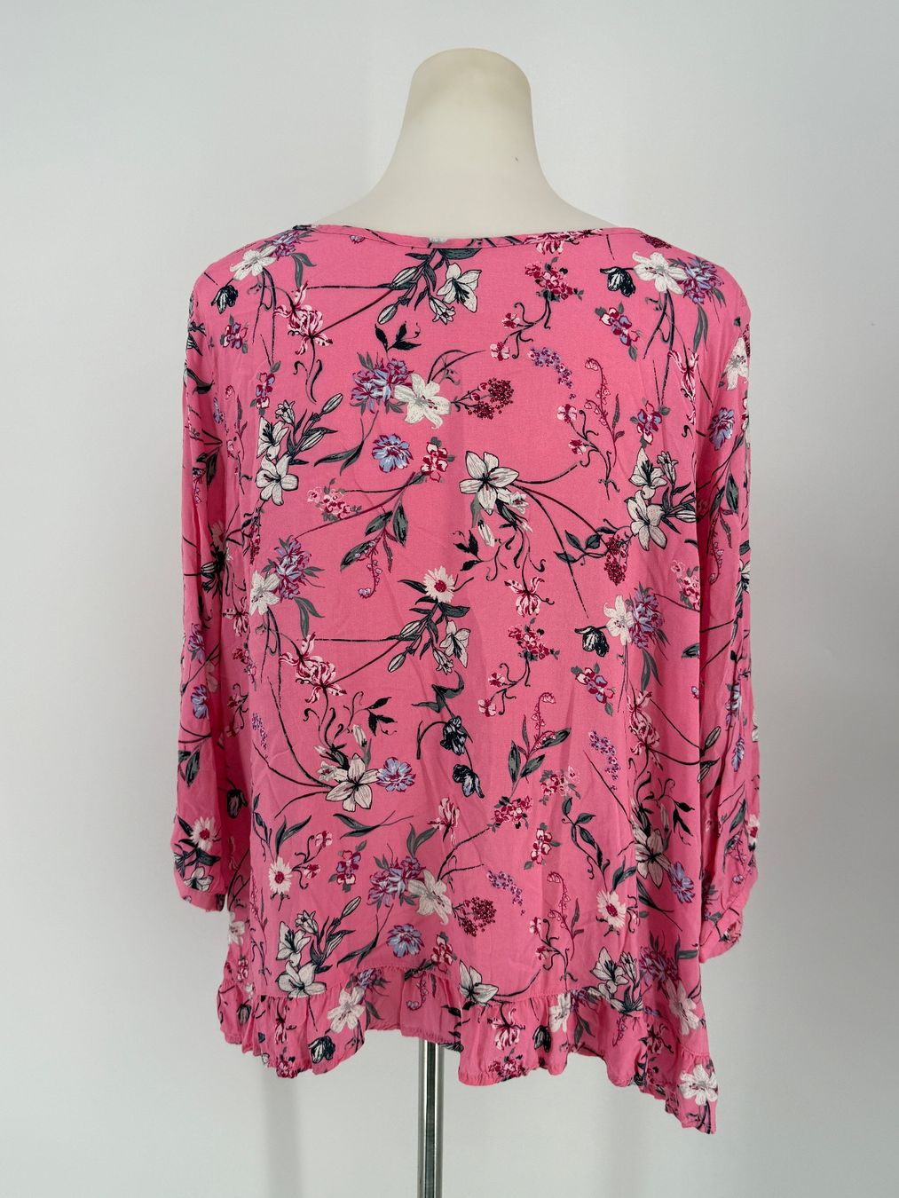 Camicette: Bluse mit Blumenmuster Gr. 44/46 mit 3/4 Ärmel – Usato da Auenstein venduto da moin. 2