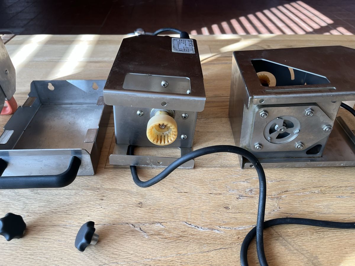 Elettrodomestici da cucina: Fritieröltester SyS Typ Vito 30 – Usato da Dittingen venduto da Cervolino77 5