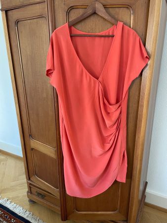 Designer Kleid, 100% Seide, Top Zustand, Koralle NP700