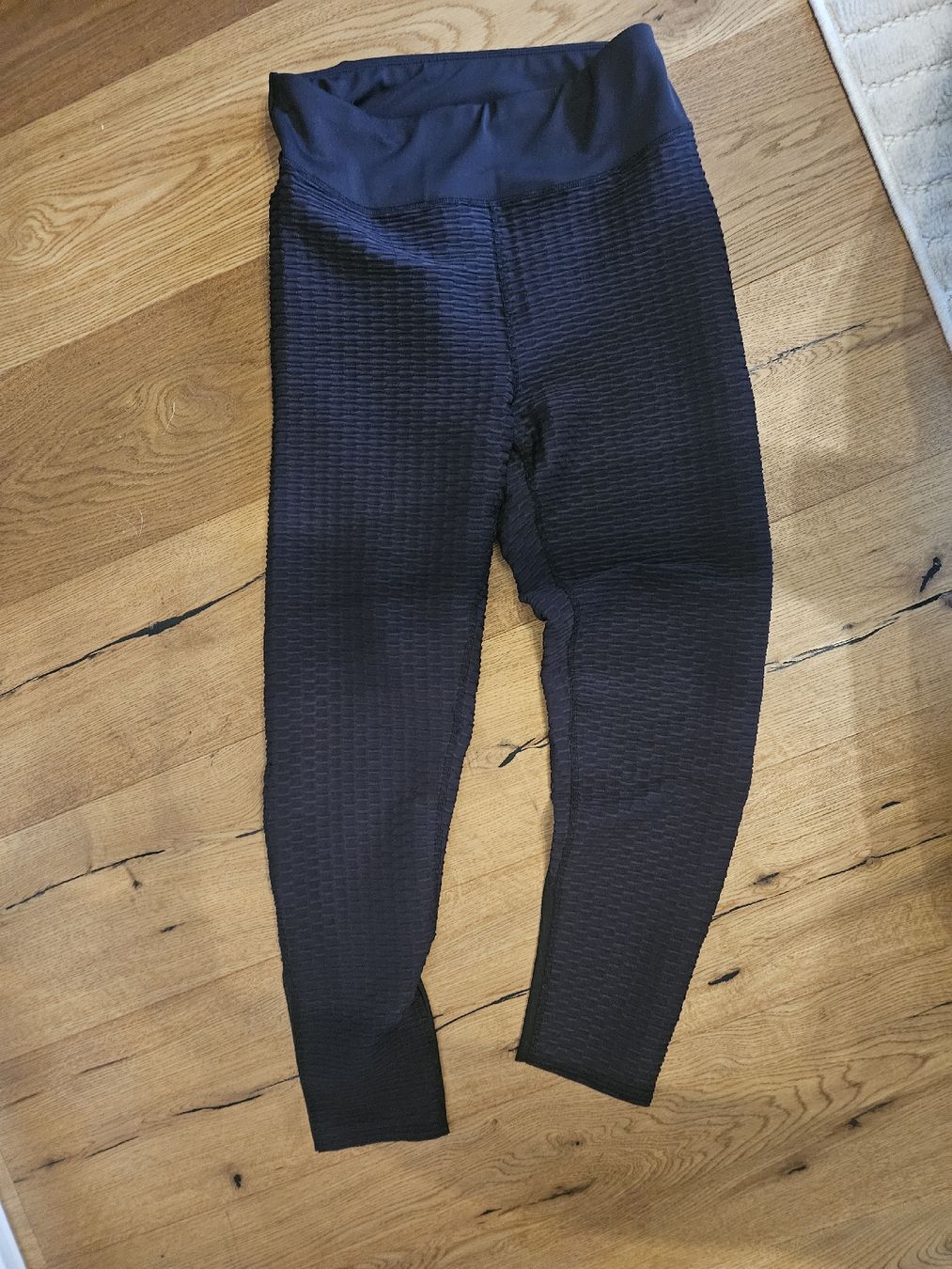 Pantaloni: Gym, Training, Sporthose – Usato da Mollis venduto da kaleidoscope 2