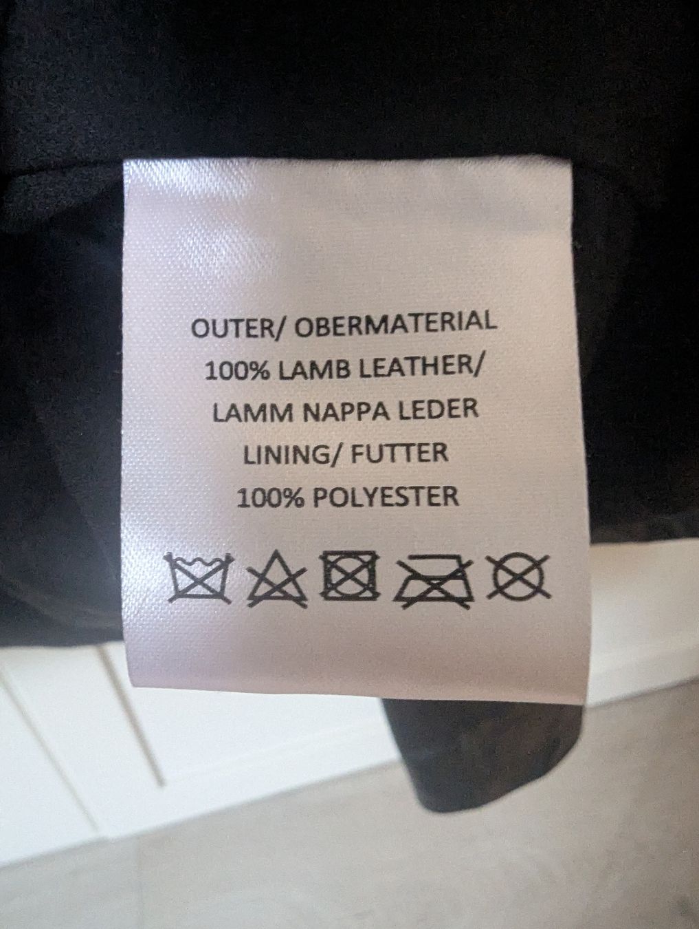 Globus Giacche: Globus Essentials Black 100% Lamb Leather Jacket, Size XS – Usato da Schlieren venduto da maseam 4