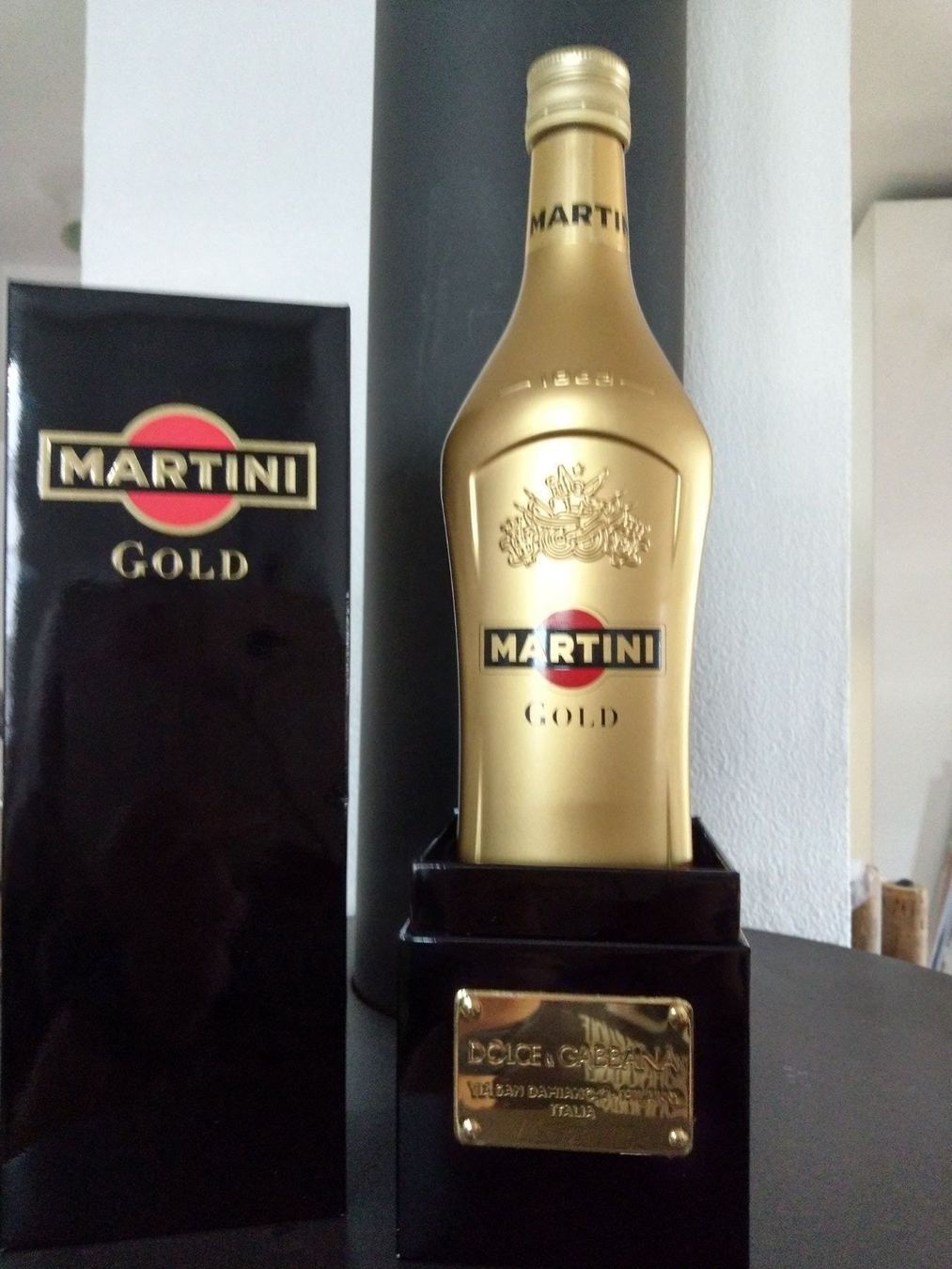 Martini Bevande alcoliche: Martini Gold Dolce + Gabbana – Nuovo e nell'imballaggio originale da Maienfeld venduto da Hanswurst64