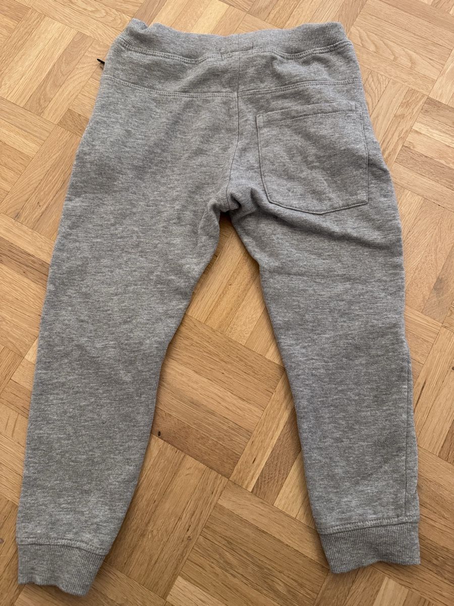 Name It Pantaloni: Basic Needs by Name it, Jogginghose, Gr. 110, – Usato da St. Gallen venduto da kara_24 1