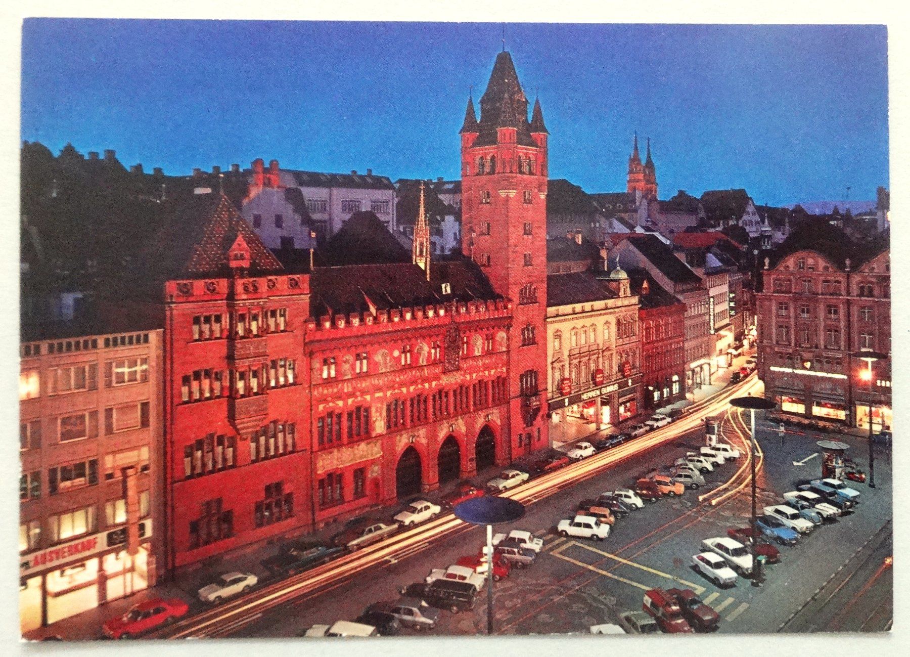 Cartoline postali: Basel/Bâle, Marktpkatz mit Rathaus bei Nacht – Usato da Fétigny venduto da Billy2miny