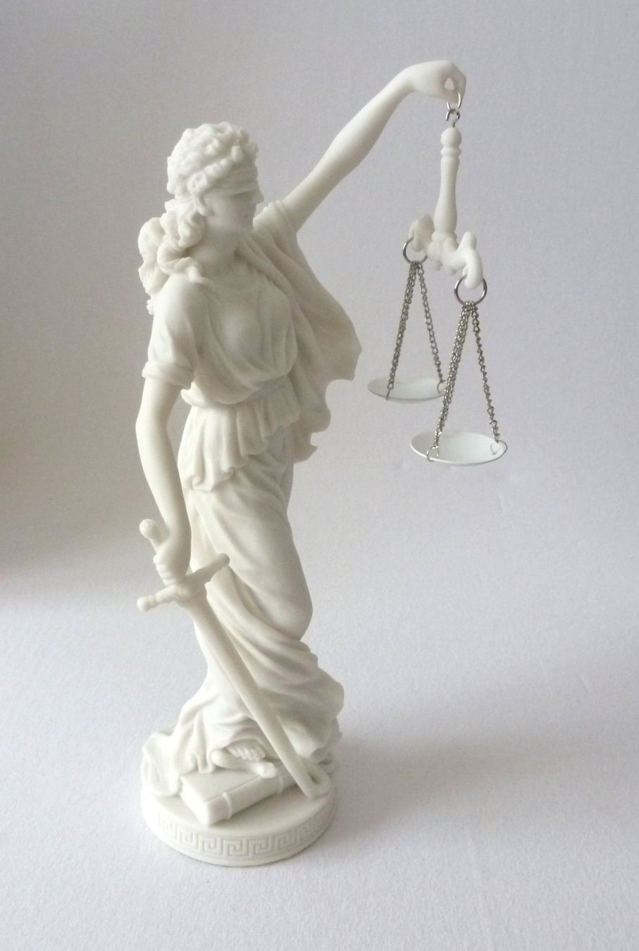 Figuren: Kunstharz-Statue - Justitia – Neu und originalverpackt aus Mauren von Yeelen 3