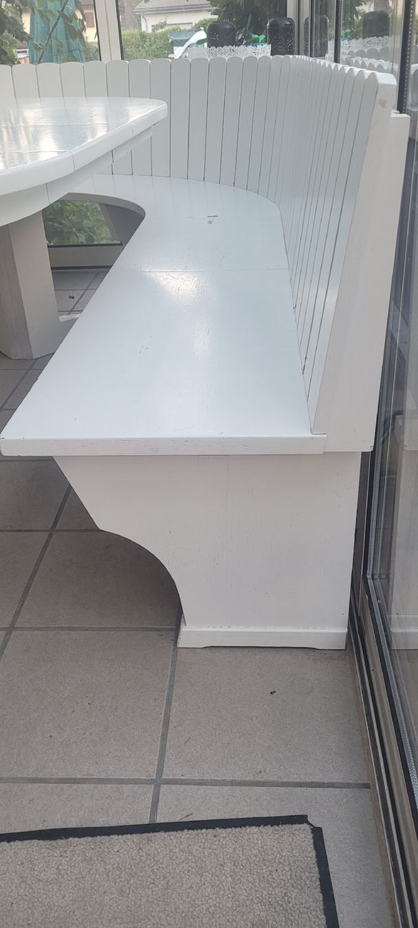 Set de table et chaises: Tisch mit Eckbank – D'occasion à Dintikon par kaki-7 2