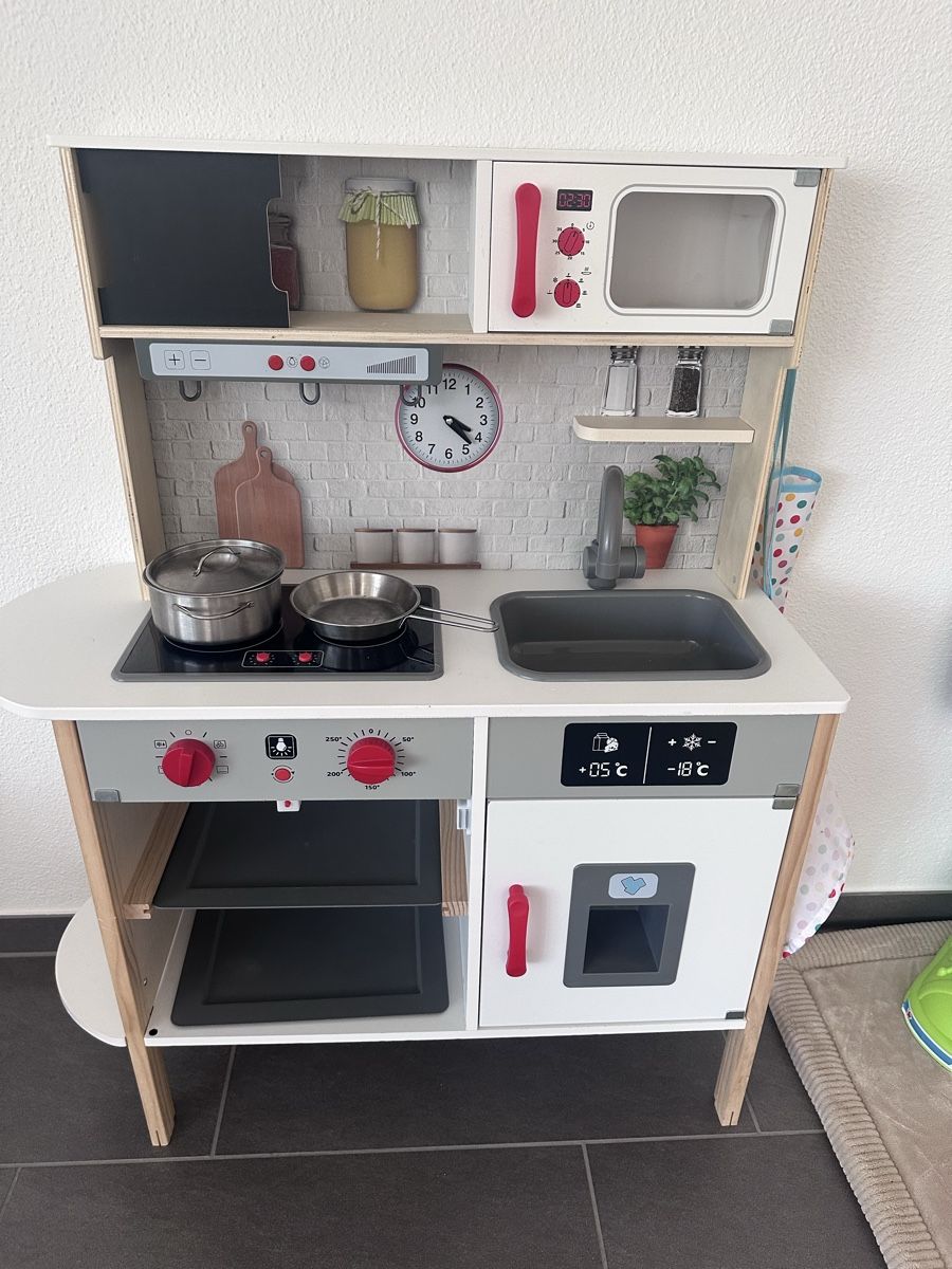 Giocattoli: Kinderküche mit Schürze und Töpfe – Usato da Aarburg venduto da valerxa