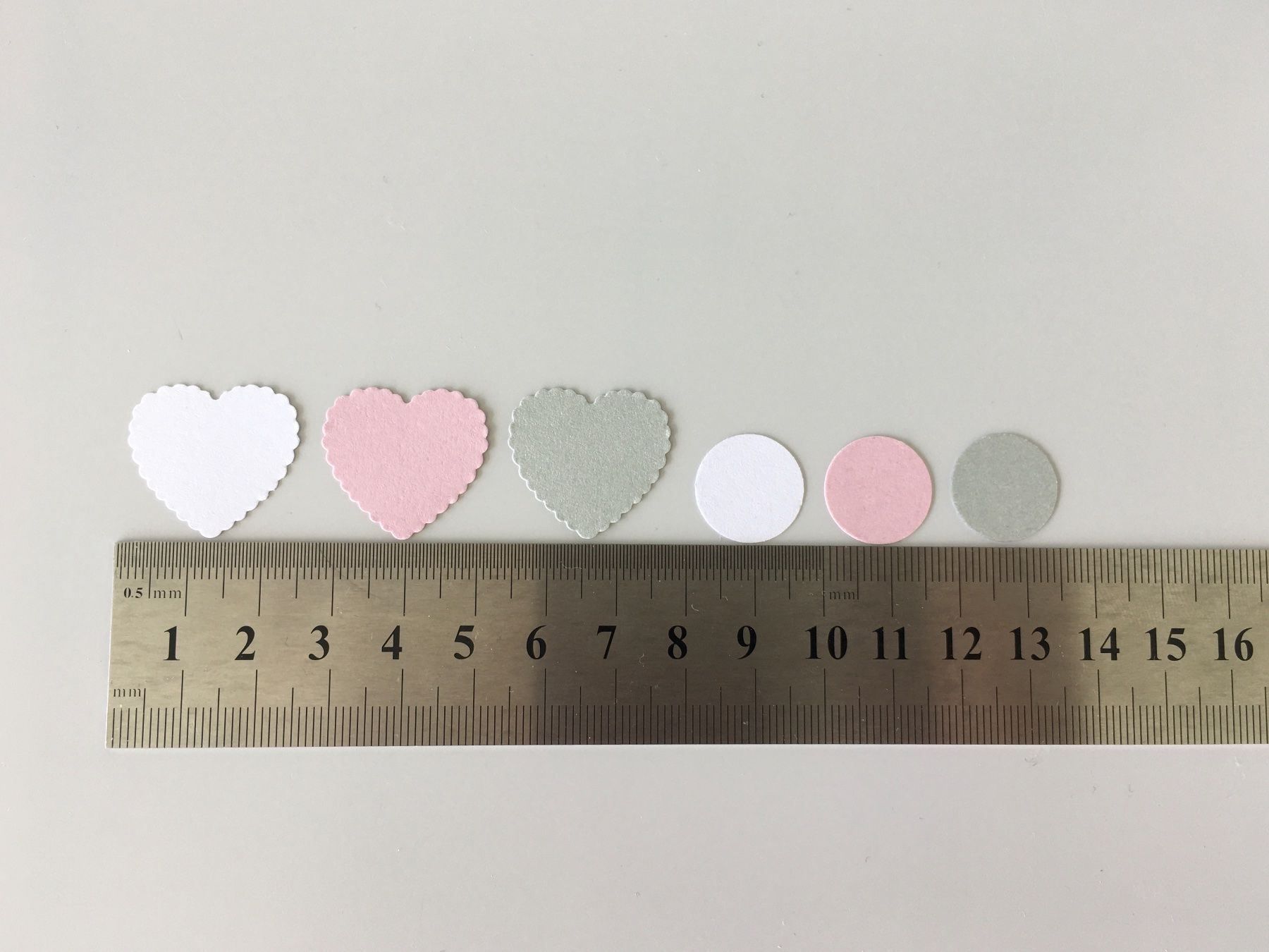 Tutte le decorazioni: Konfetti Blush - Weiss - Silber HerzRund – Nuovo e nell'imballaggio originale da Zollikofen venduto da poppala 7