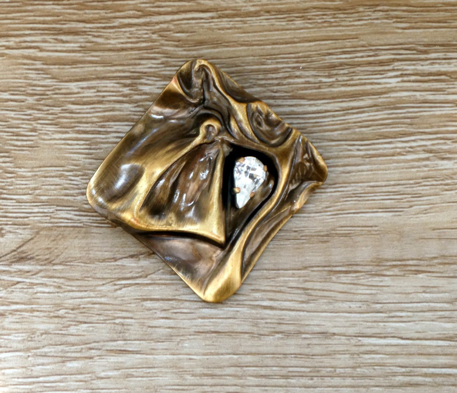 Spille & Fermagli: Foulardbrosche Brosche Strass quadratisch messing – Usato da Frauenfeld venduto da dhour