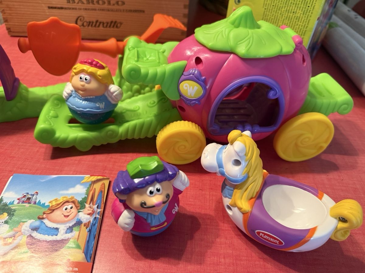 Giocattoli: Playskool set carrozza e personaggi usato – Usato da Roveredo GR venduto da ang_cc9l