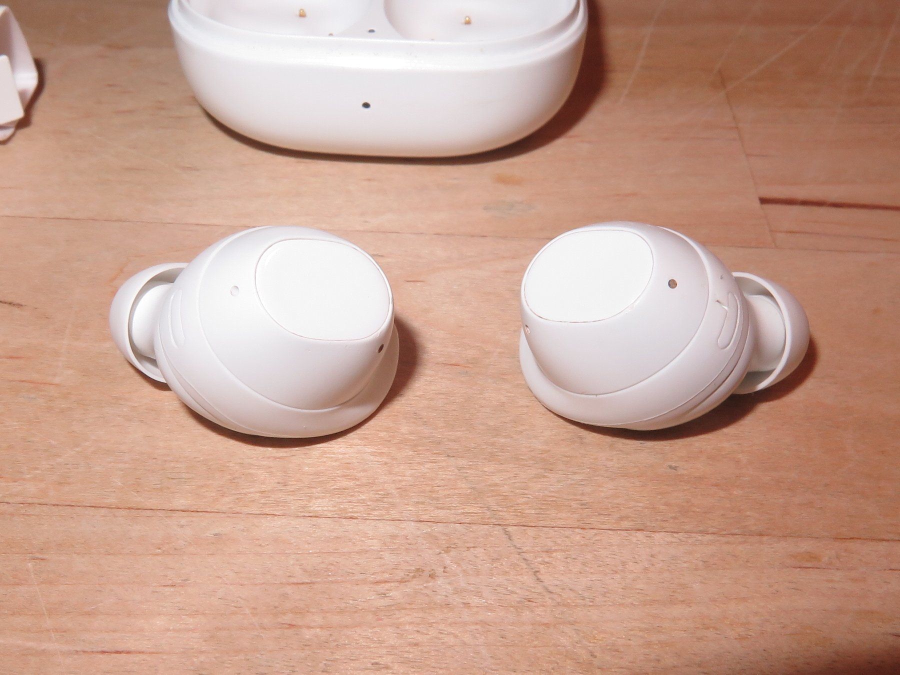Samsung Cuffie: Samsung Galaxy Buds FE Kopfhörer Weiss – Usato da Basel venduto da Deko1 4