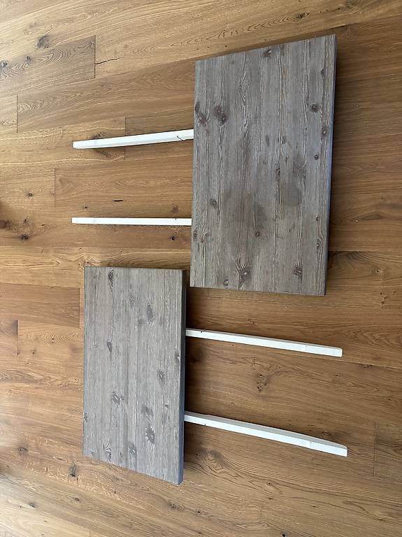 Set de table et chaises: Rustikaler Esstisch mit 4 Stühlen im Landhausstil – D'occasion à Jegenstorf par Schwed03 3