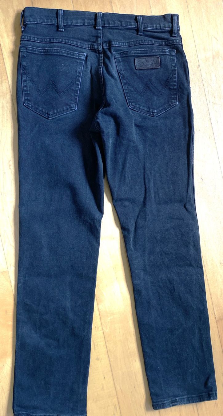Wrangler Jeans: WRANGLER Texas Stretch Jeans schwarz 33/32 – Gebraucht aus Hünenberg von Ecila 4