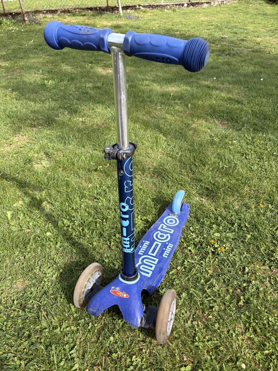 Micro Kickboard: Micro Mini mit Sitz, blau - Bereit für den Sommer! – Gebraucht aus Schwarzenburg von SchoggoLoggo 1
