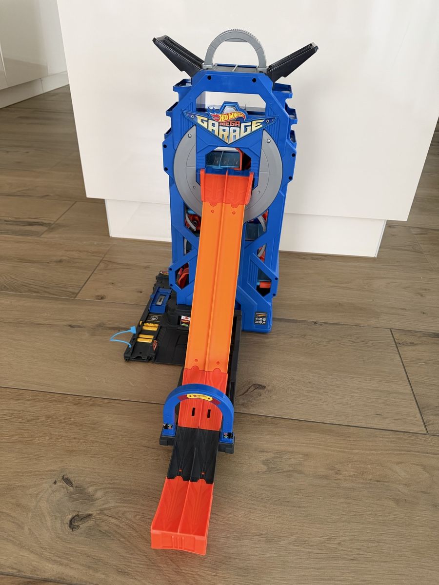 Hot Wheels Spielzeuge: Hot Wheels HWS City Power Garage – Gebraucht aus Uznach von Player6