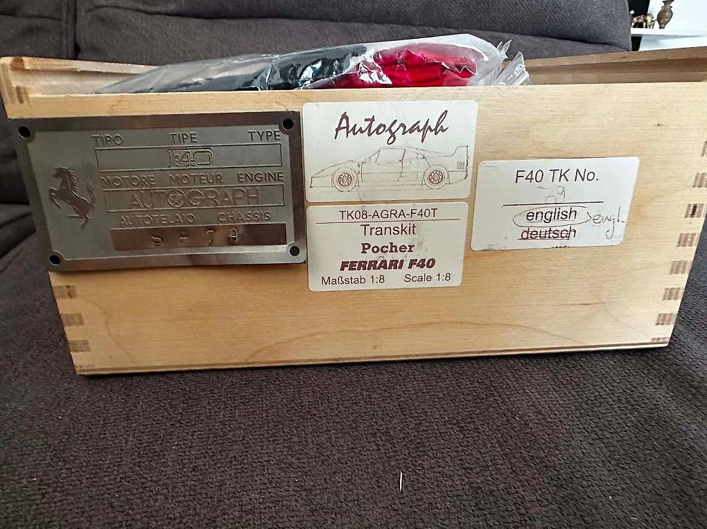 Pocher Modellini d'auto: Pocher 1/8 F40 TK Autograph – Usato da Moutier venduto da GINGUM