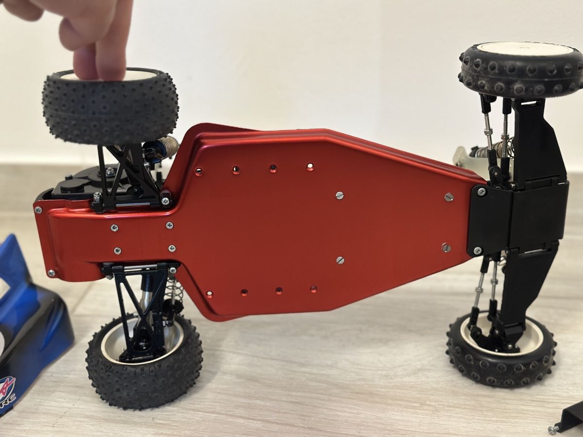 Modellismo RC: Schumacher Cougar Original – Difettoso da Spreitenbach venduto da alishaesseiva 2