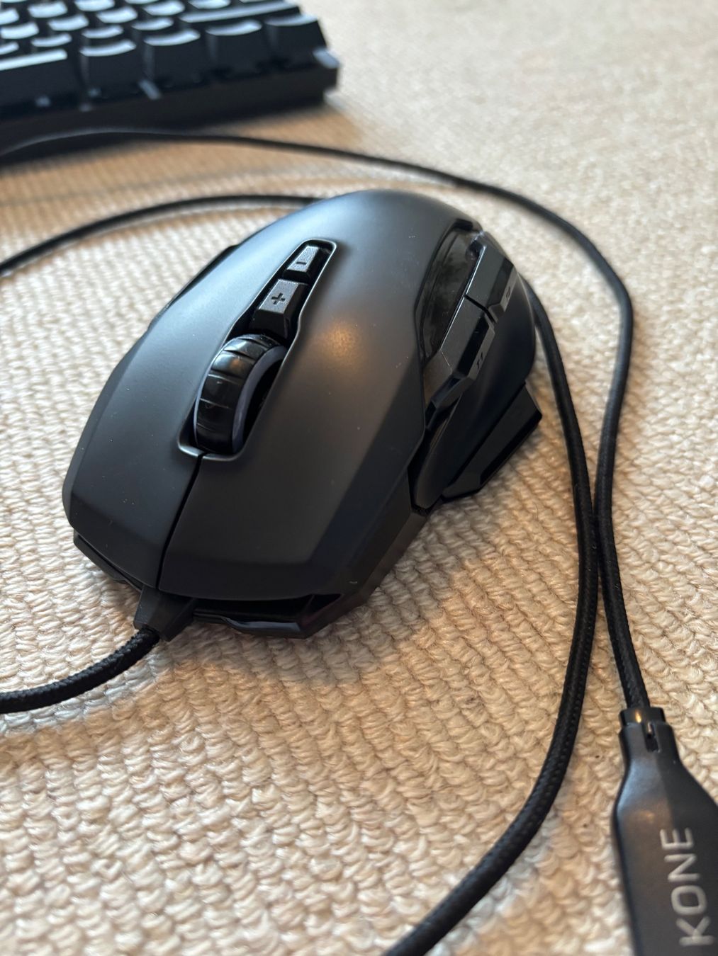 Roccat Maus: Roccat Kone Gaming Maus – Gebraucht aus Uster von Uster73 1