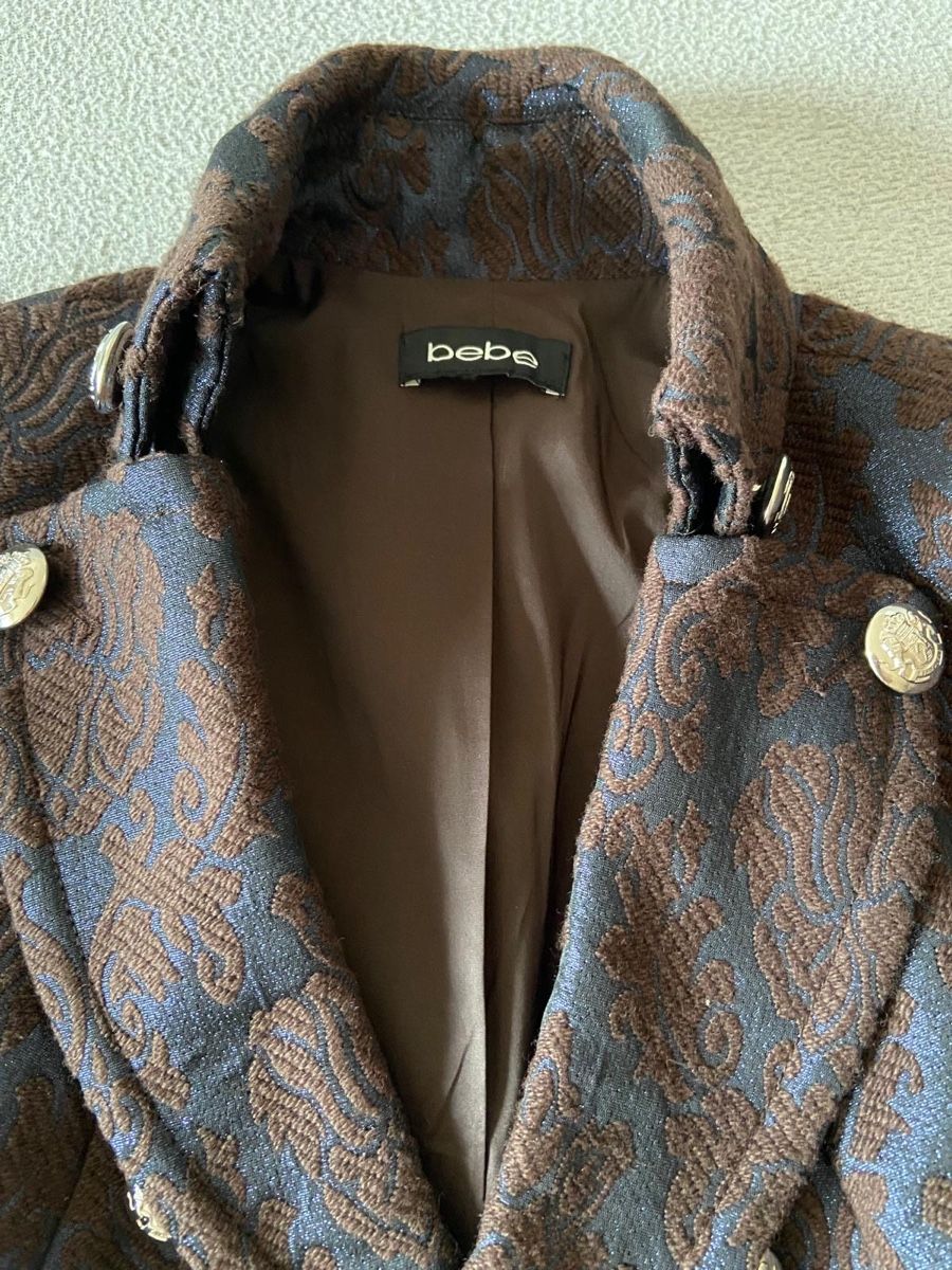 Giacche: Bebe Brocade Cropped Jacket Blazer - Size S – Usato da Spreitenbach venduto da eli_7f86 1