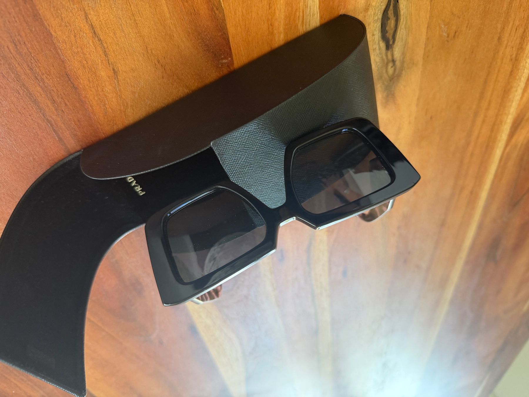 Prada Brillen & Gläser: Lunettes de soleil PRADA – Gebraucht aus Pompaples von chanelle02 2