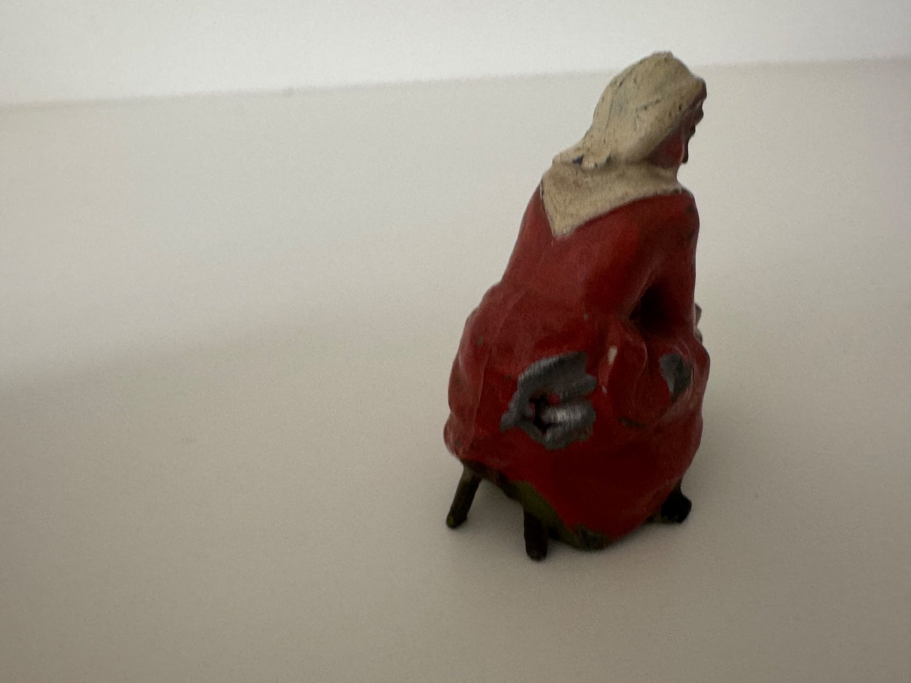 Britains Jouets: Uralte Guss-Figur Magd mit Eimer (Britains), Höhe 4 cm – D'occasion à Winterthur par Arma3 6