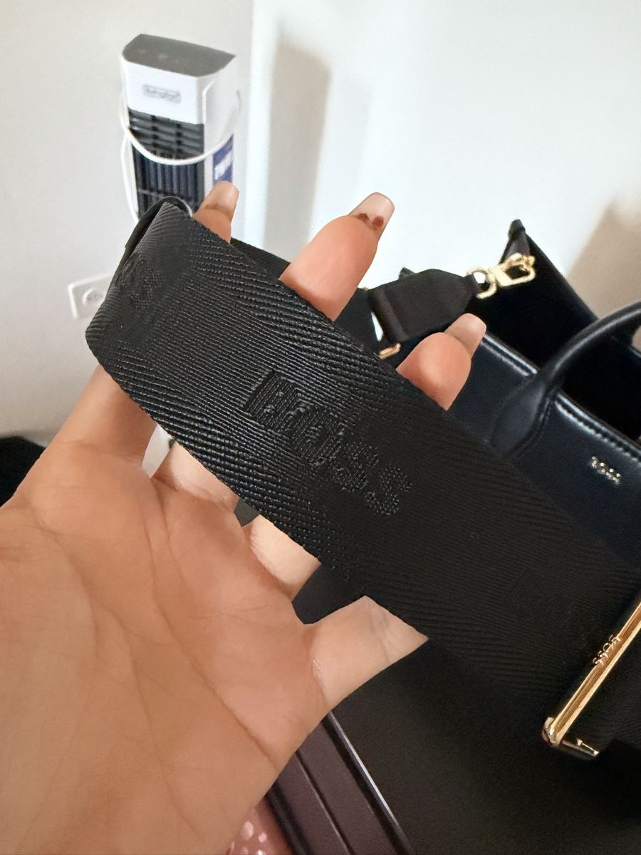 Hugo Boss Borse: Boss Handtasche / Laptop Tasche – Nuovo (secondo la descrizione) da St. Margrethen SG venduto da Elleiseverywhere 1