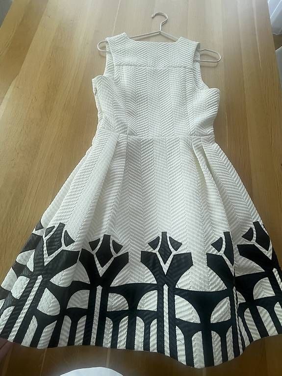 Kleider: Kleid  – Gebraucht aus Emmenbrücke von sim_gt9g 3