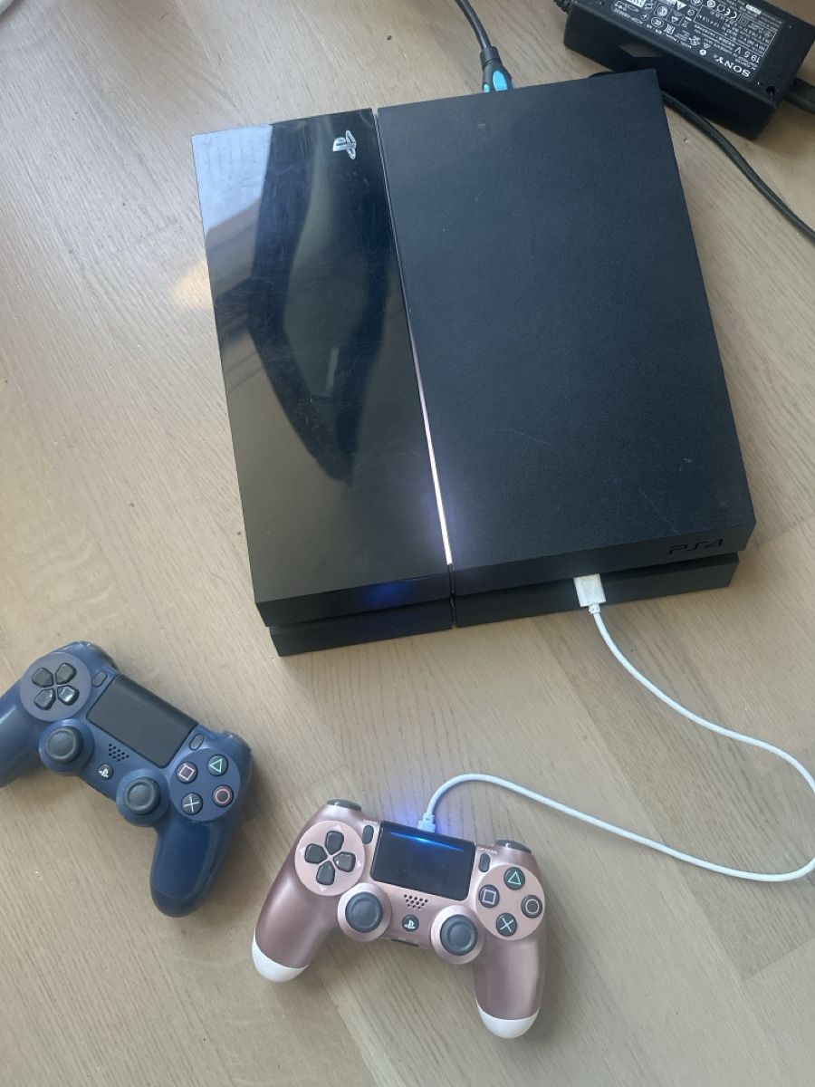 Sony Console: Playstation 4 – Usato da Bern venduto da chr_mz7v