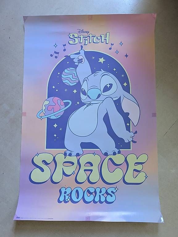 Poster & Bilder: Lot de 3 posters Stitch – Gebraucht aus Villeret von zouille9 2