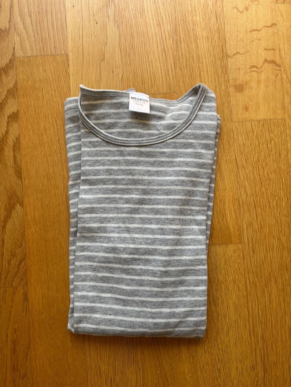Maglioni & Felpe: Gestreifter Pullover | Migros * Grösse 170 – Usato da Basel venduto da AufeinenBlick 1