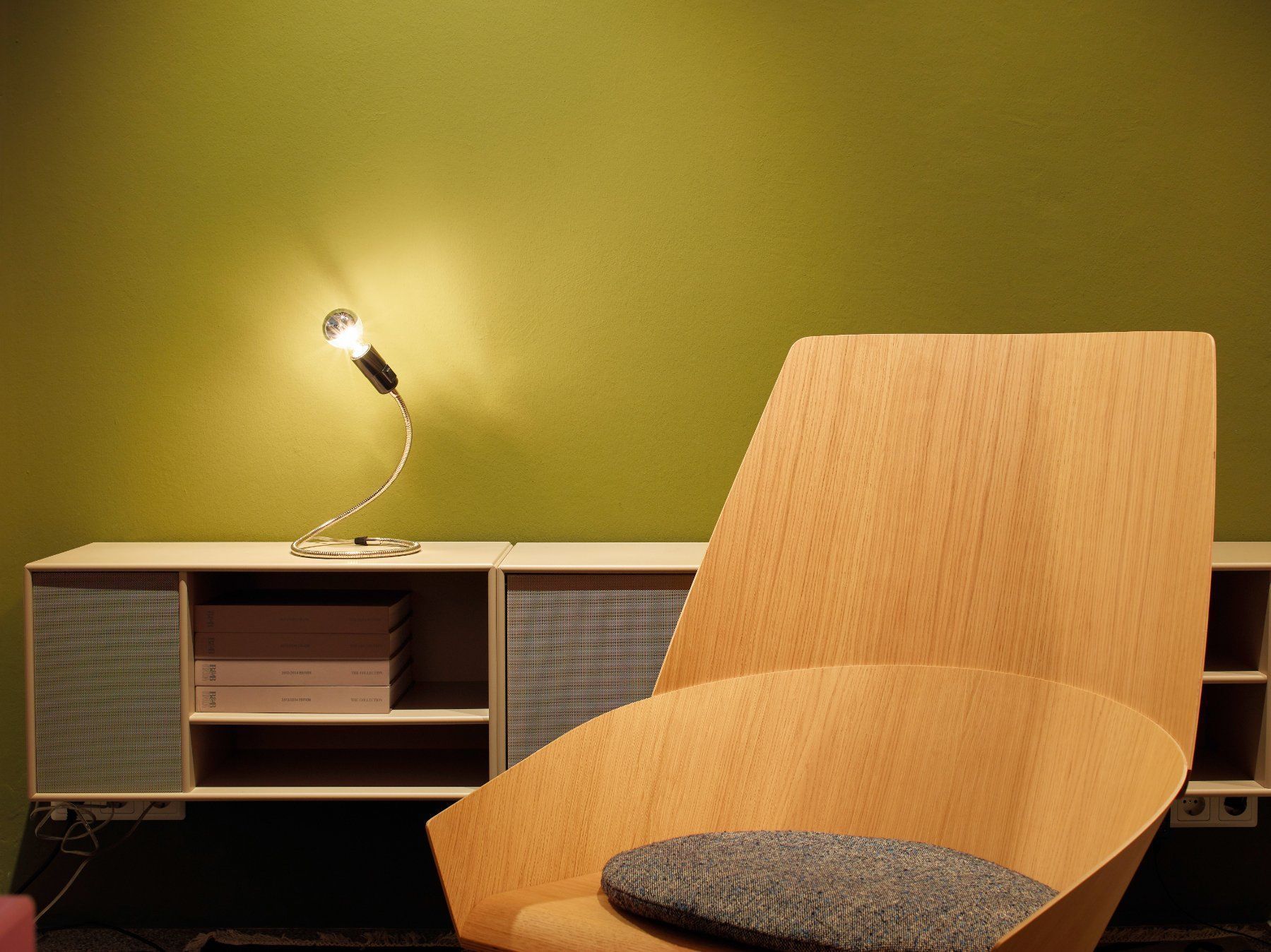 Lampade: Tischleuchte LIGHTWORM | LWS 02 by TECNOLUMEN – Nuovo e nell'imballaggio originale da Wilen b. Wollerau venduto da Topclassic 3