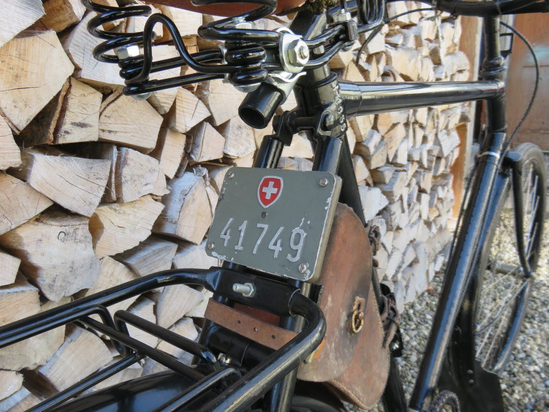 Schweizer Armee Velos: MILITÄRVELO – Defekt aus Schötz von Omega64 5