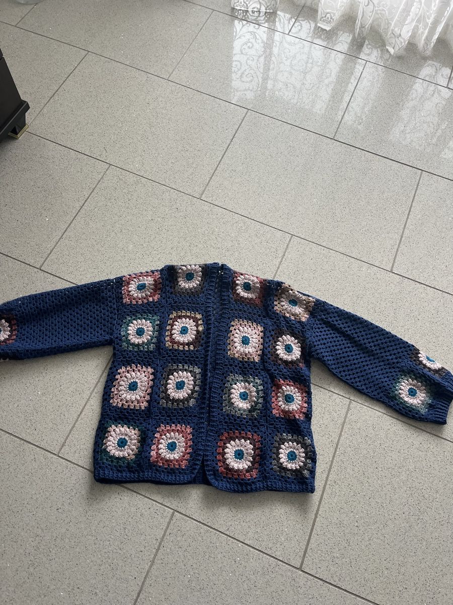 Giacche: Handarbeit Damen Strickjacke  – Nuovo (secondo la descrizione) da Bassersdorf venduto da Rosa667