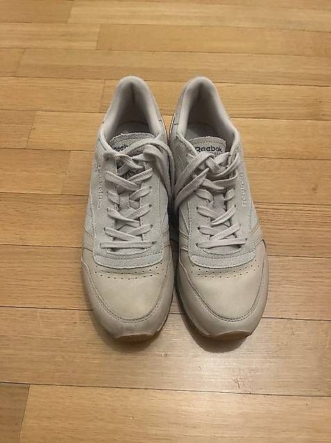 Reebok Damenschuhe: Reebok Classic Leather Sneakers Gr 39 – Gebraucht aus Zürich von Manu_Zuerich