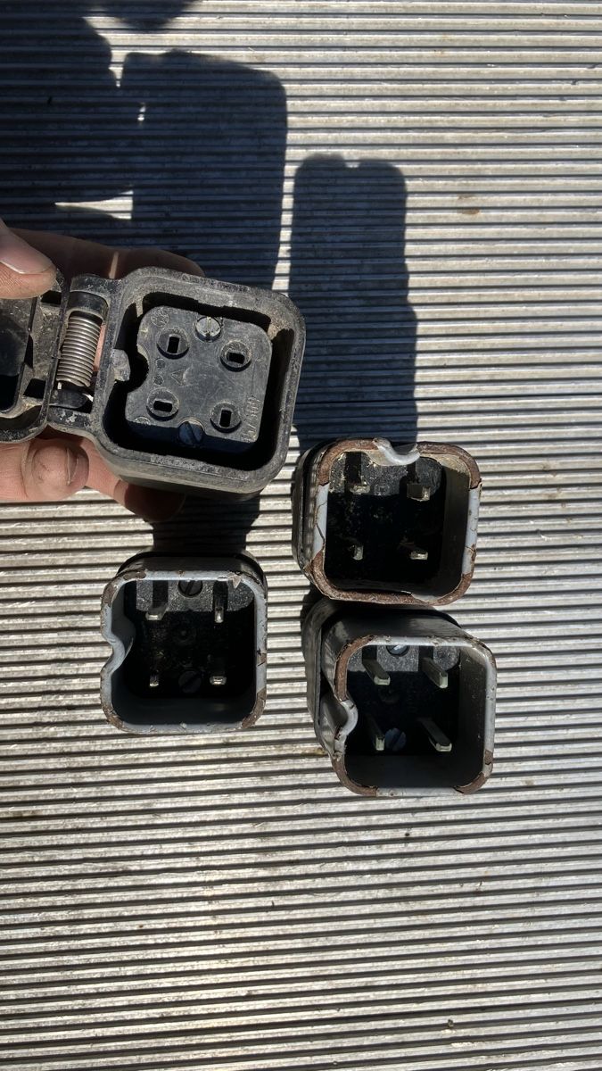 Stecker: Div Stecker J 15 – Gebraucht aus Gondiswil von havre 1