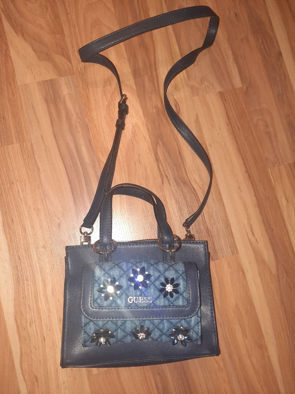 Guess Borse da donna: Original Guess Tasche – Nuovo (secondo la descrizione) da Bözen venduto da Tropi21 1