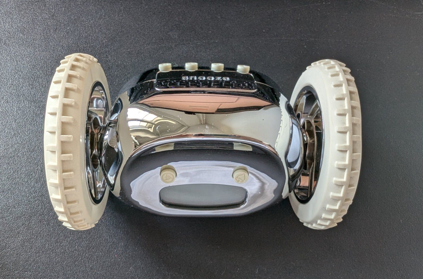 Clocky Sveglie: Rollender Wecker "Clocky" – Nuovo e nell'imballaggio originale da Zürich venduto da richardeigenmann 2