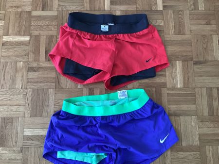 Zwei Nike Sportshorts Set bunt Grösse M gebraucht