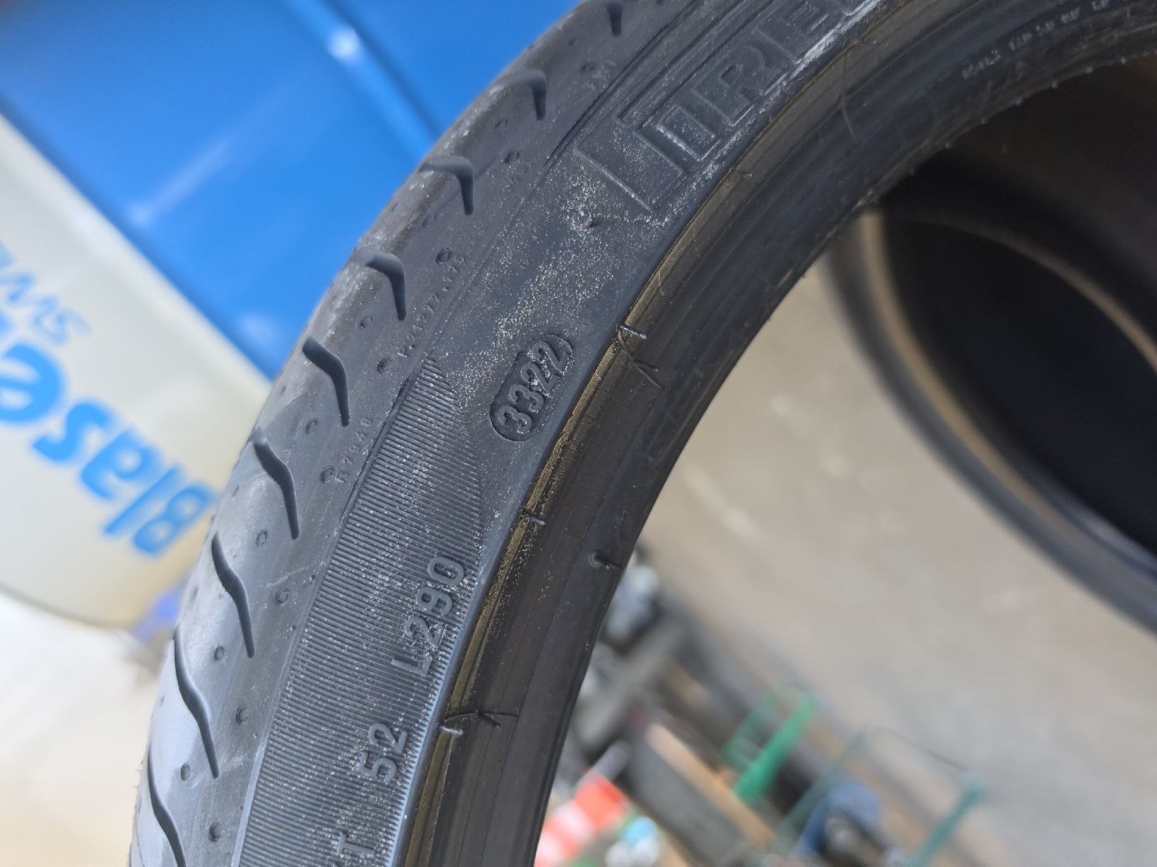 Accessori per altri veicoli: neue Pirelli Reifen  2stk – Nuovo (secondo la descrizione) da Schmitten FR venduto da jasin010