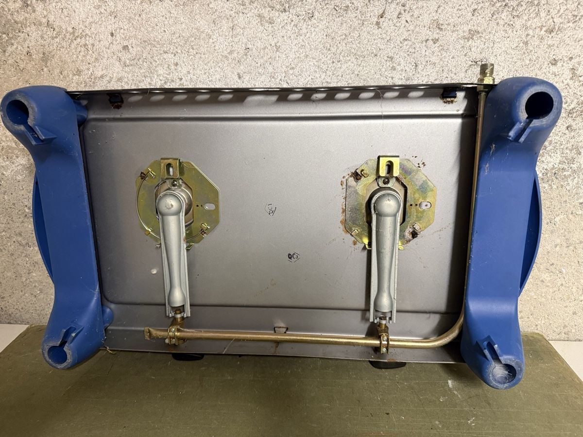 Griglie: Campingaz Camping Kitchen 2 Kochfelder – Usato da Birmenstorf AG venduto da Pat_roll. 3