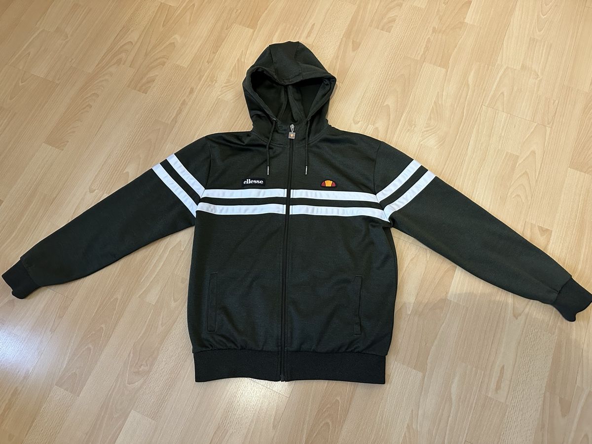 Maglioni & Felpe: Elesse Jacke/Pullover – Nuovo (secondo la descrizione) da Chur venduto da Sim7000