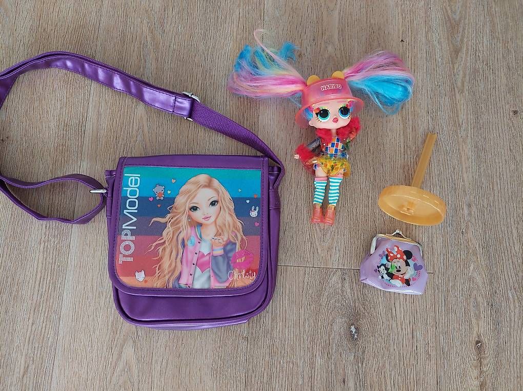 Poupées: LOL Puppe Haribo + Tasche – D'occasion à Zürich par Julia0123