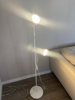 Stehlampe weiss 2 Lichter verstellbar mit Schalterfunktion