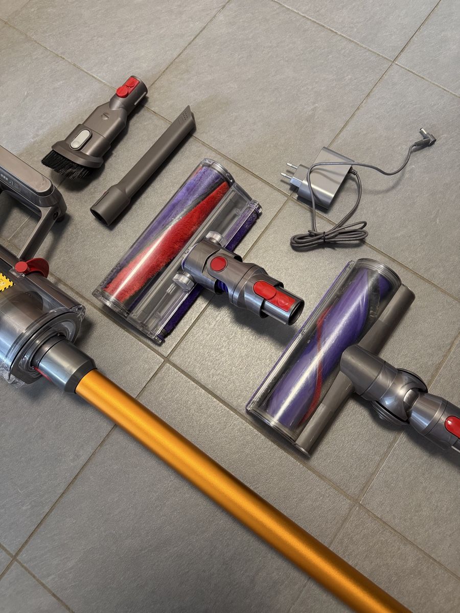 Dyson Aspirapolveri & Accessori: Dyson V10 – Usato da Meyrin venduto da SA_3006 3