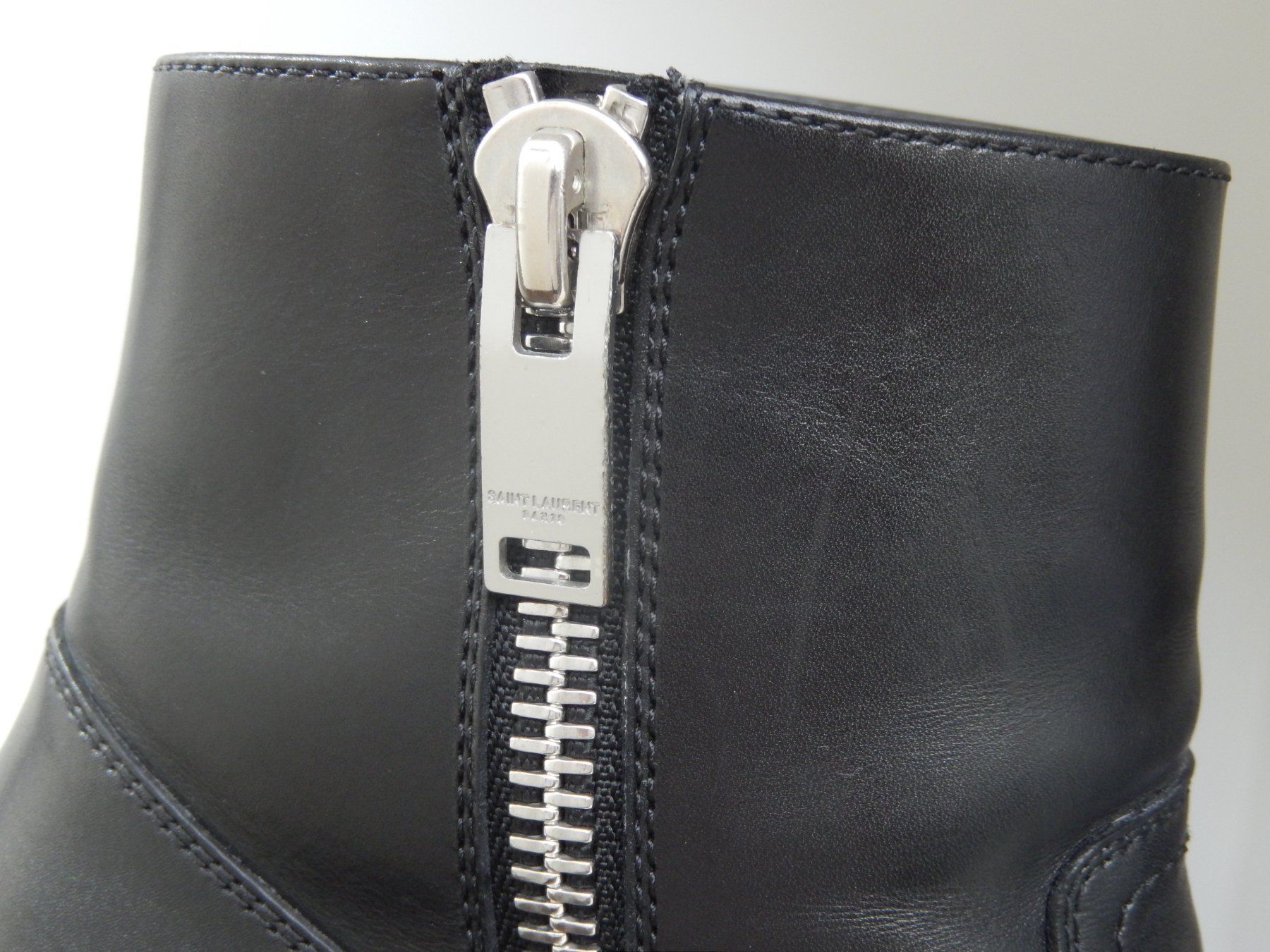 Saint Laurent Damenschuhe: Orig. SAINT LAURENT Ankleboots Gr. 38 – Gebraucht aus Tuggen von vivira 3