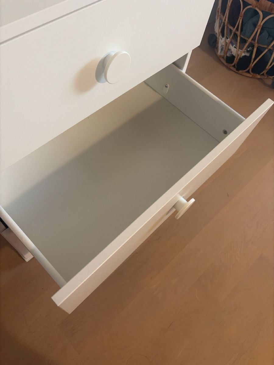 Cassettiere: Chest of drawers – Usato da Stäfa venduto da CharlotteJB 2
