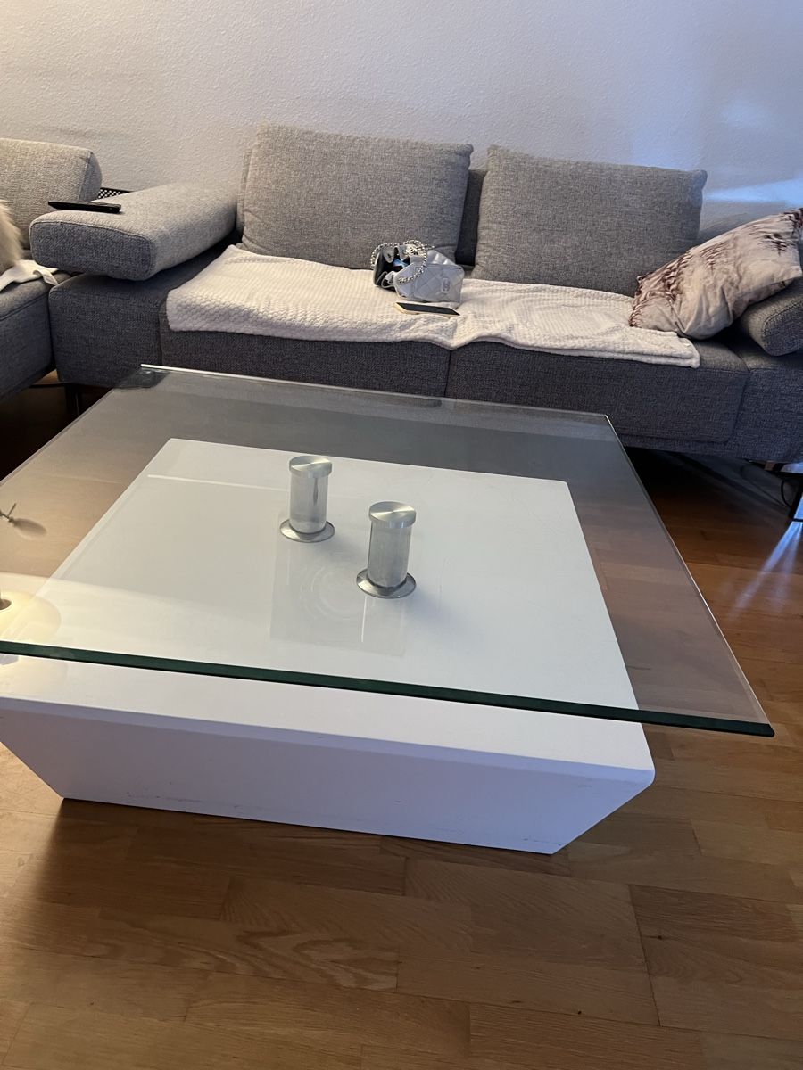 Tavoli: Moderner Glastisch mit weissem Sockel – Nuovo (secondo la descrizione) da Zürich venduto da sol_rz58 1